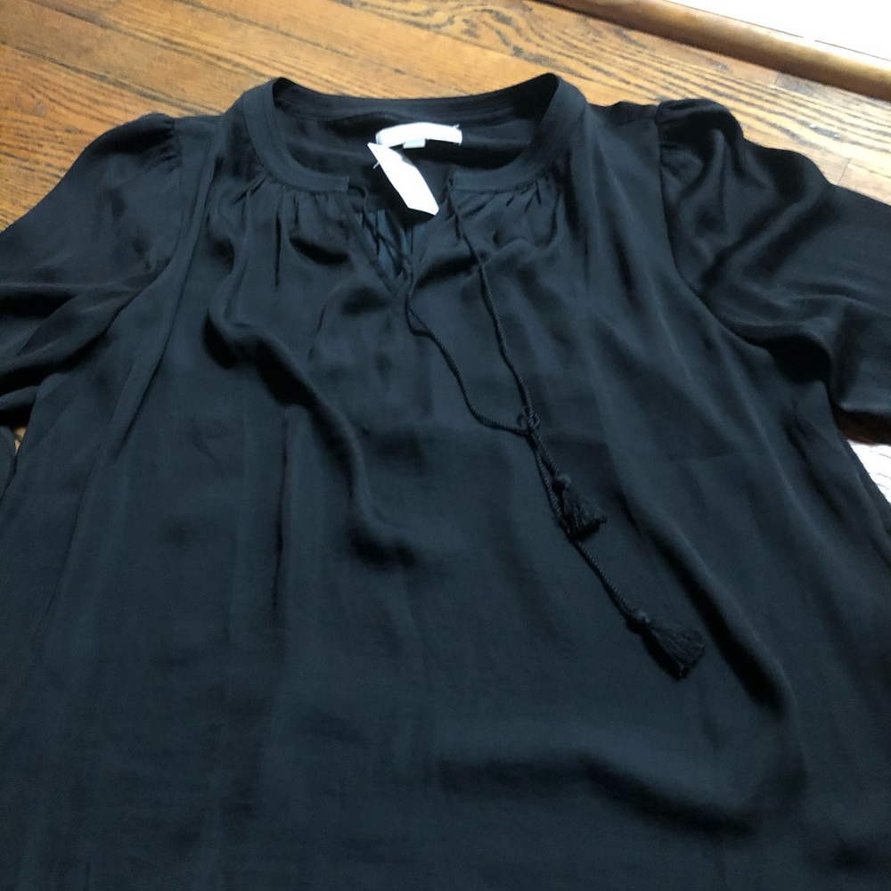 NWT pullover top